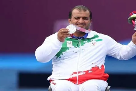 نگاهم؛ برافراشته شدن پرچم جمهوری اسلامی ایران در بالاترین سطوح است (+ فیلم)