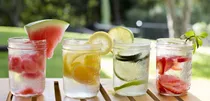 طرز تهیه دتاکس واتر پرتقال و دارچین