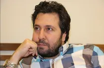 جنگ بی‌صدای کتاب و تصویر؛ نقش تلویزیون و هوش مصنوعی در بازآفرینی فرهنگ مطالعه در عصر محتوای سریع