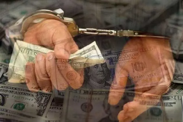 انهدام باند قاچاق ۲هزار میلیارد تومانی ارز
