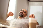 نشستن طولانی چه مشکلاتی را برای سلامتی ایجاد می‌کند؟
