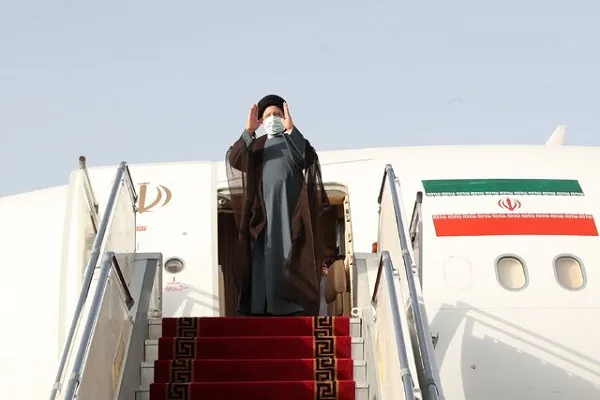 رئیس‌جمهور وارد مسقط شد