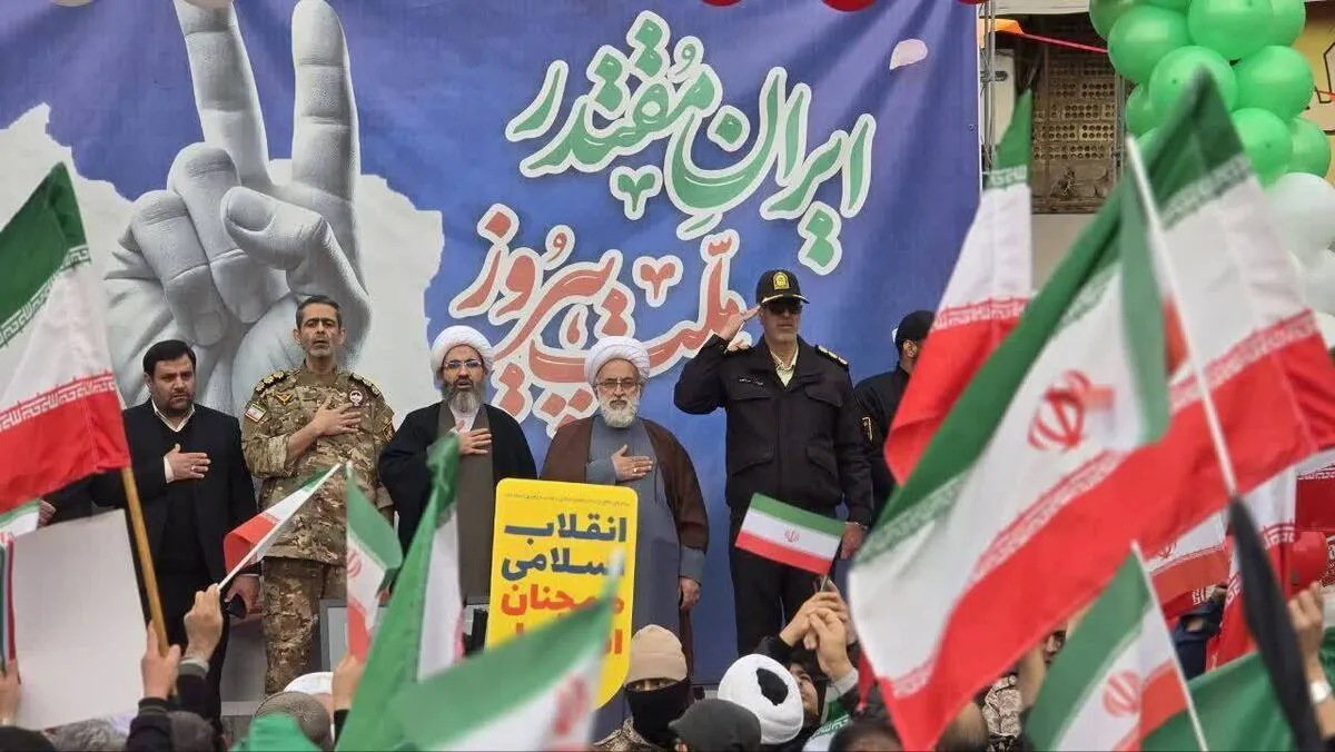 ۲۲ بهمن روز جداسازی حق از باطل و نمایش بصیرت ملی است