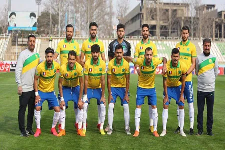 کرونا به جان تیم صنعت نفت آبادان هم افتاد