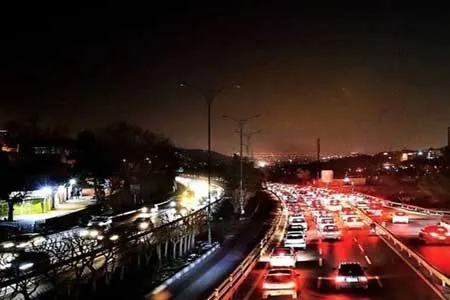 سردرگمی رانندگان و افزایش تصادفات با قطعی برق / زمان قطعی را به پلیس اطلاع دهید!
