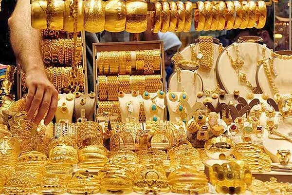 قیمت ربع سکه ۱ میلیون تومان کاهش یافت | زور طلای جهانی بر نرخ ارز چربید