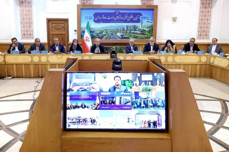 ایران را آباد و سربلند خواهیم کرد