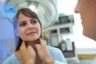 تیروئید پرکار چیست و چه علائمی دارد؟