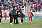 سنگ بر سر فوتبال