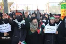 مشت های گره کرده مردم انقلابی سیستان وبلوچستان درحمایت ازمردم مظلوم غزه
