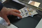 قیمت دلار در صرافی بانکی | قیمت دلار کاهش یافت