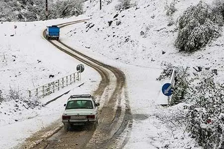 بارش برف و باران در جاده‌های ۹ استان