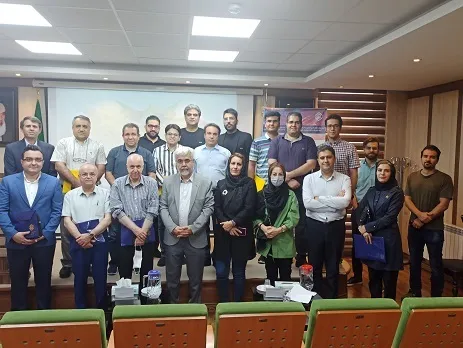در همایش 