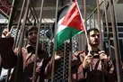 ۱۰۰۰ اسیر فلسطینی دست به اعتصاب غذا می زنند