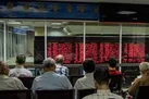 دامنه نوسان از ابتدا تا پایان اردیبهشت مثبت۶ و منفی۳ درصد می‌شود