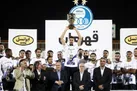 ببینید | از بالا نبردن جام جلوی دوربین تا بزن و بکوب استقلالی ها در رختکن بخاطر پاداش!