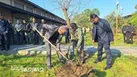 کاشت ۱۳۰۰ اصل نهال به یاد رهبر شهید در گلستان