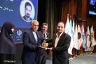 اهدای تندیس زرین مسئولیت پذیری اجتماعی و‌ فرهنگ سازمانی به شرکت آلومینای ایران