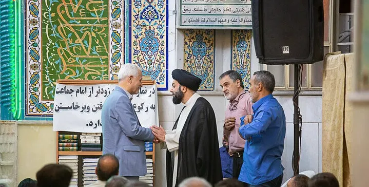 گفت‌وگوی بی‌واسطه قاسم‌زاده با شهروندان نصف جهان