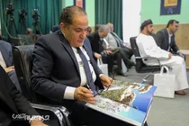 گزارش تصویری | برگزاری نمایشگاه عکس «ایستادگی برای ایران؛ جنگ با آخرین گلوله به پایان نمی‌رسد»