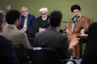 گسترش شاعران متعهد و انقلابی جوان امید‌آفرین است