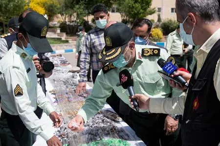دستگیری ۳۵ قاچاقچی دانه درشت / کشف بزرگترین محموله شیشه در پایتخت