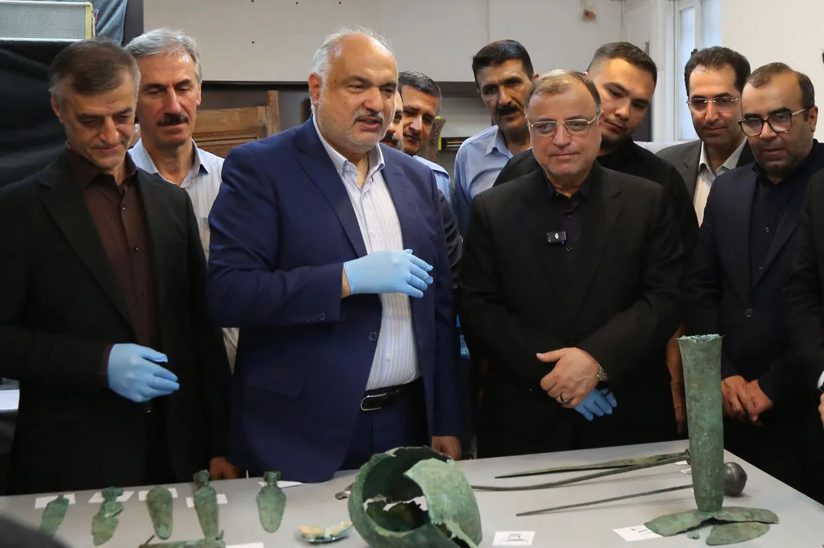 مرمت اشیای حاصل از کاوش محوطه کاروان‌زمین در استان گلستان با همکاری موزه ملی ایران