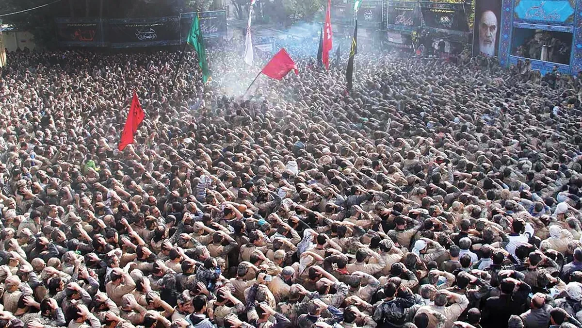 شیعه و سنی زیر بیرق اباعبدا... الحسین(ع)