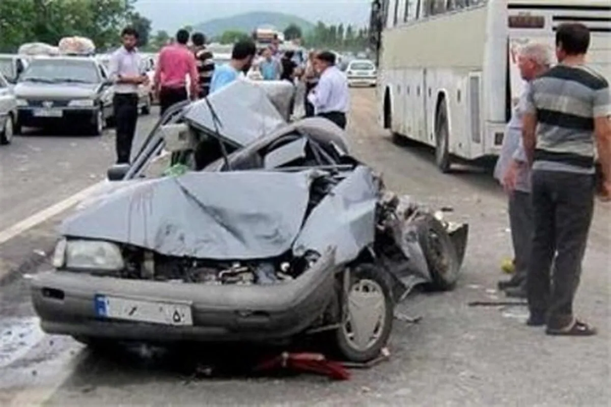 بی مبالاتی راننده پژو آزادراه 