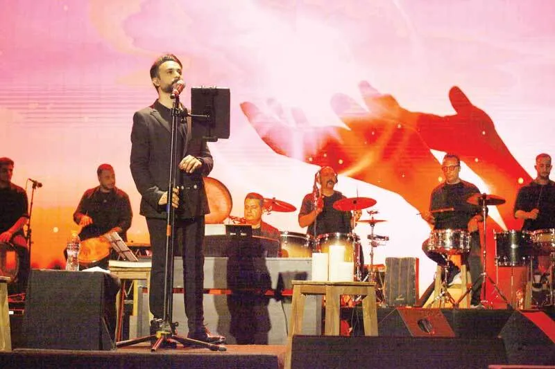 من نمک‌گیر حسینم