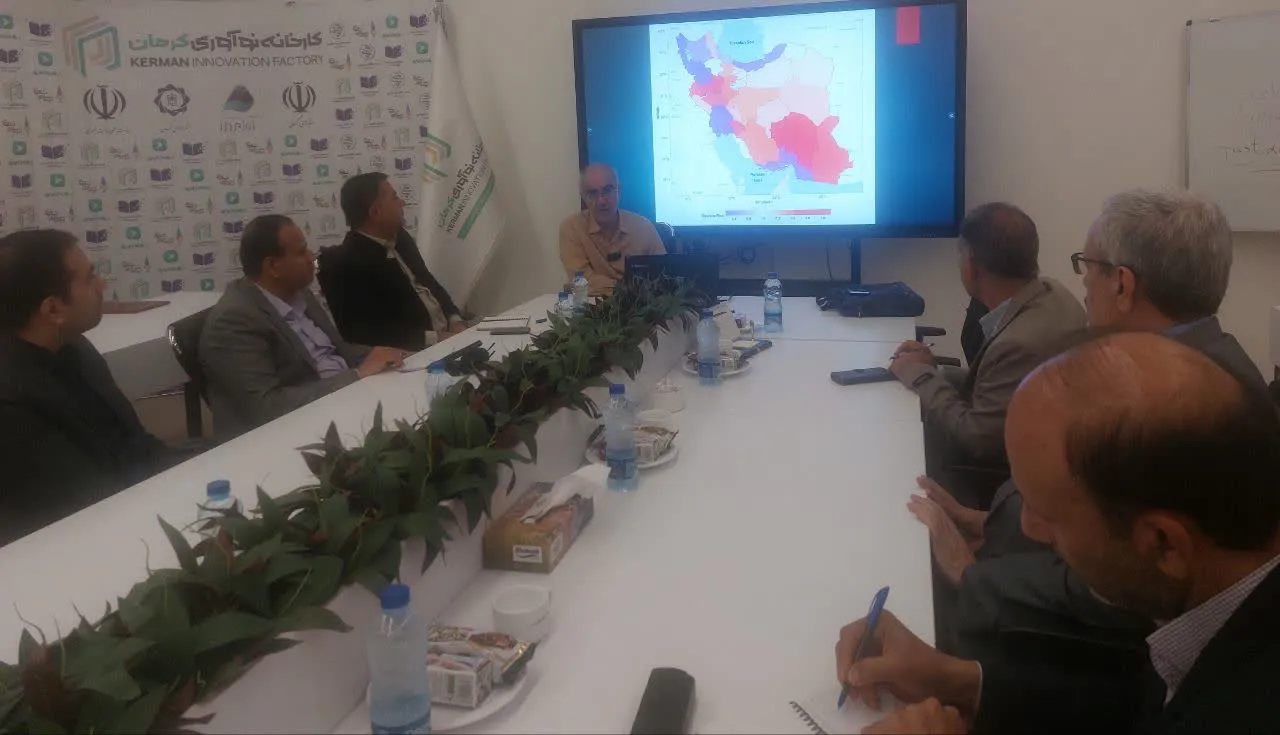 کارگاه آموزشی «علل گرایش به مصرف الکل و راه‌های پیشگیری از آن» در کرمان برگزار شد