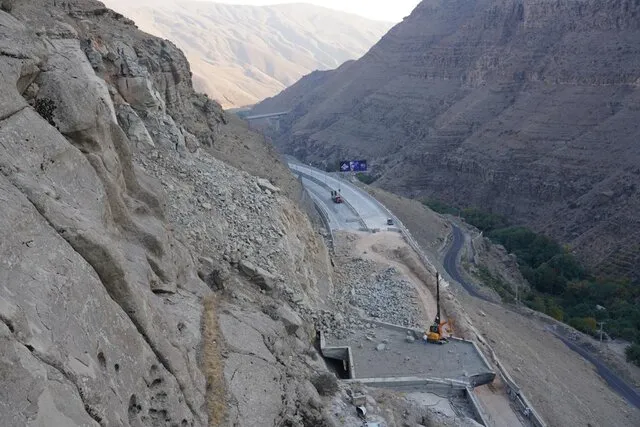 جزییات انفجار در آزادراه تهران-شمال و زمان بازگشایی (+عکس )