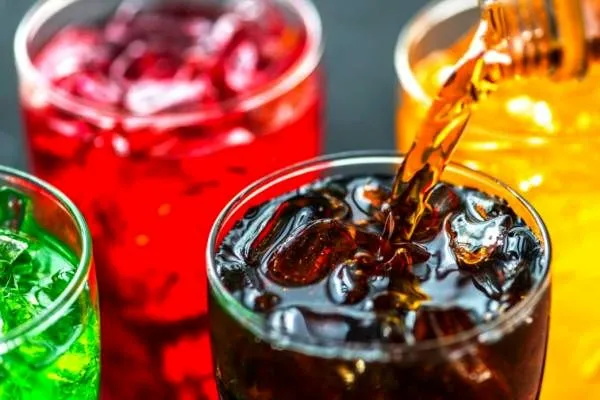 6 تاثیر واقعی نوشابه‌ی رژیمی برای سلامت بدن