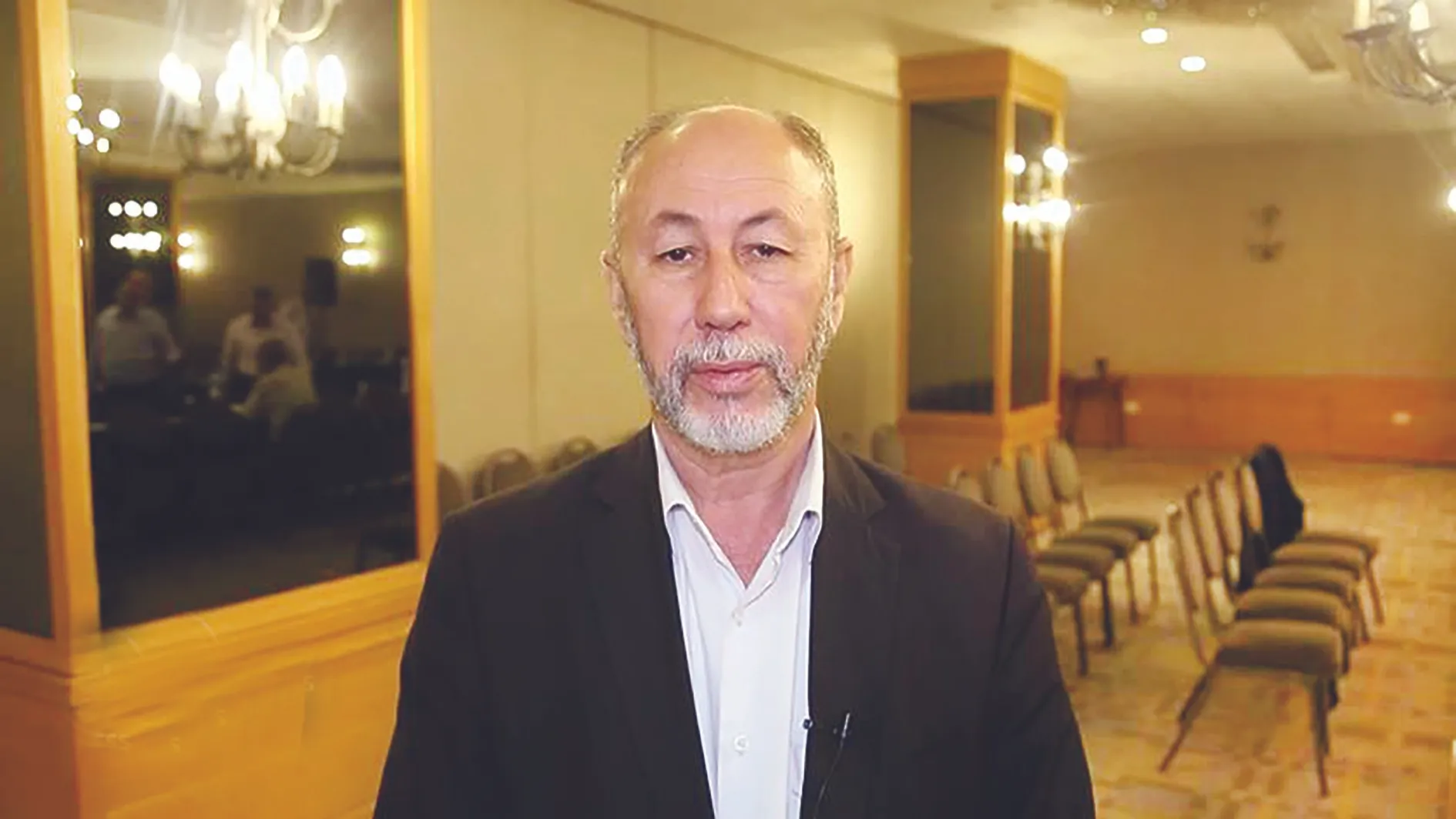 پیروزی حق علیه باطل 