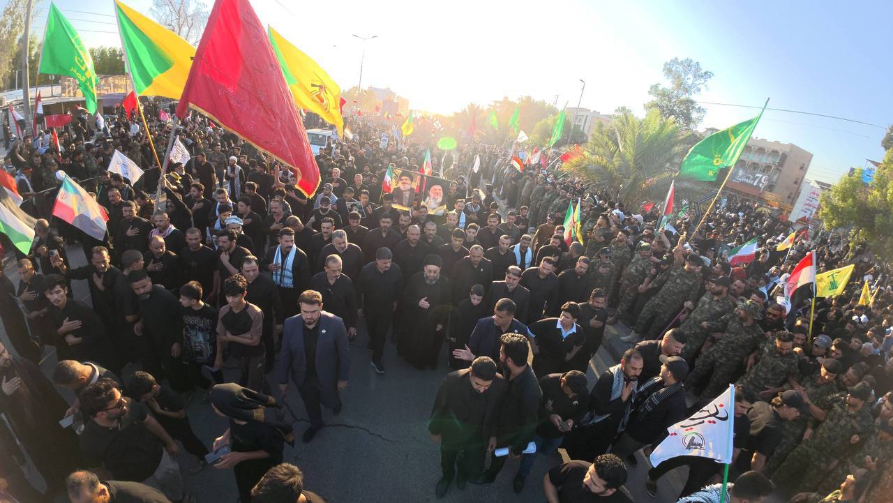تشییع پیکر رهبر شهید انقلاب و خانواده ایشان در نجف اشرف