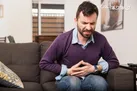 معده‌ام ورم کرده! چه بخورم، چه نخورم؟ اسم قرص ورم معده چیست؟