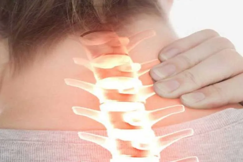 نحوه پیشگیری از درد گردن هنگام استفاده از تلفن همراه